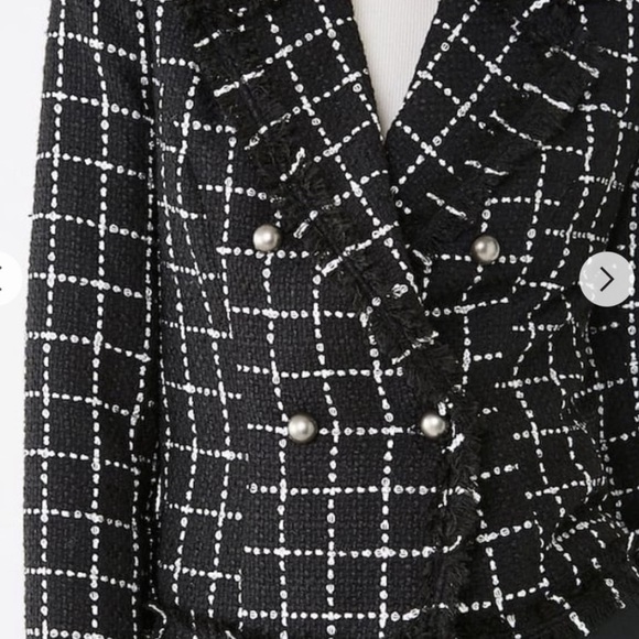 Tweed Chanel looking jacket for 1/3 the price - Picture 3 of 12